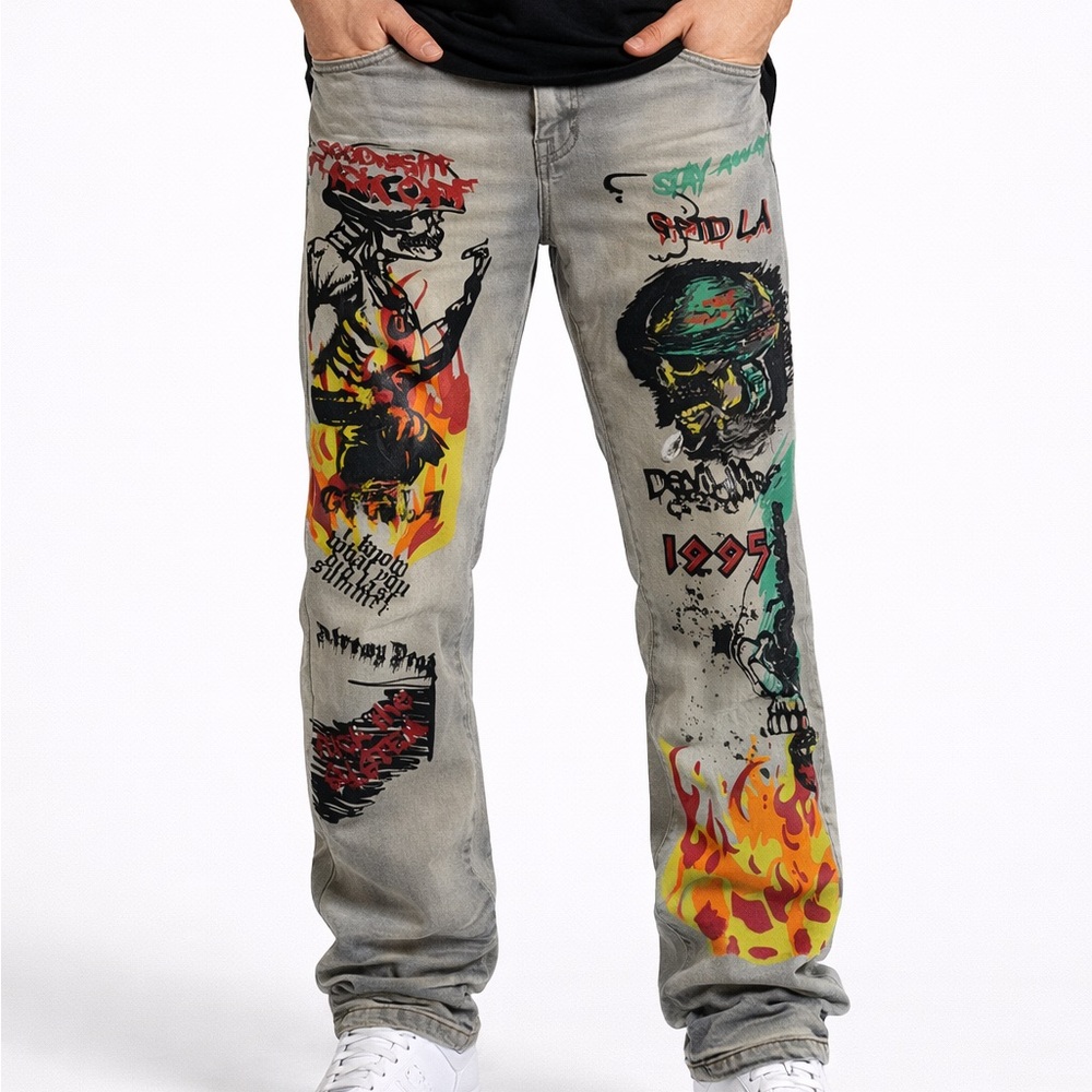 D'Andijieshen Men's Denim Jeans with A Light Wash‎ and Colorful Graphic. Size 40